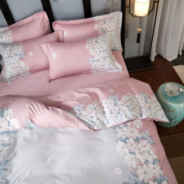 91家纺网 家纺一手货源 找家纺 雲归梦 2020新款13372全棉大版四件套 花园假期-粉