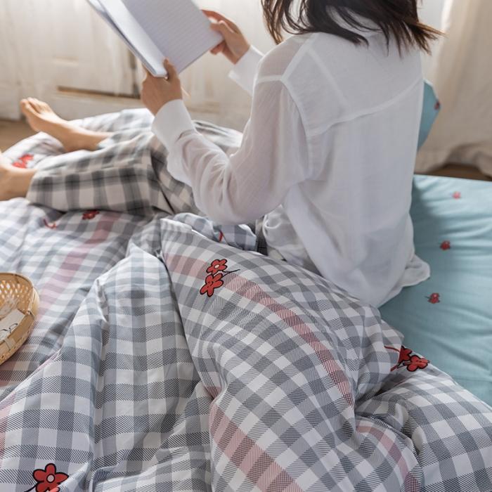 91家纺网 家纺一手货源 找家纺 窝米 2020春夏新品花卉风系列四件套 日系花花