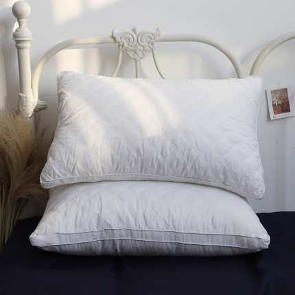 91家纺网 家纺一手货源 找家纺 微枕芯2019新款绗缝决明子枕头简约单人枕芯颈椎枕家用