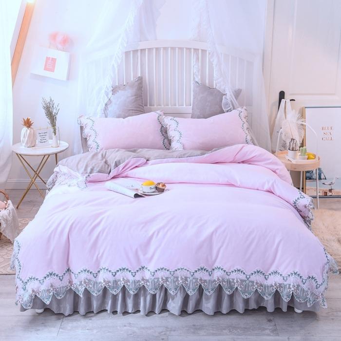 91家纺网 家纺一手货源 找家纺 绒世界 2021新品玫瑰秘密系列四件套床裙款玫瑰秘密-粉灰