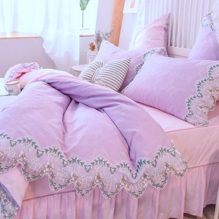 91家纺网 家纺一手货源 找家纺 绒世界 2021新品玫瑰秘密系列四件套床裙款玫瑰秘密-紫粉