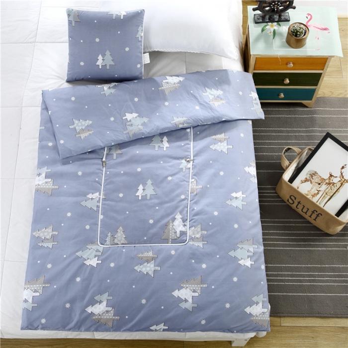 91家纺网 家纺一手货源 找家纺 宝马家纺 2022年精梳棉抱枕被 挪威森林