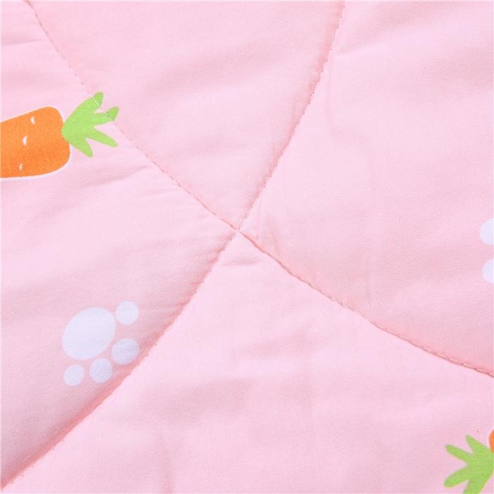 91家纺网 家纺一手货源 找家纺 宝马家纺 2022年精梳棉抱枕被 幸福小兔