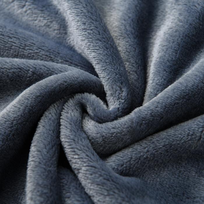 91家纺网 家纺一手货源 找家纺 宝马家纺 2022宝宝绒欧式抱枕毯 黑白世界