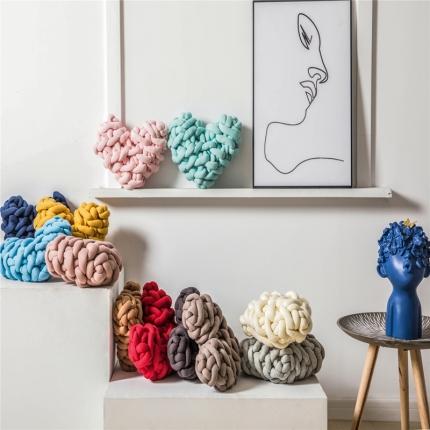 （总）暖绵绵 新品哈特打结爱心抱枕针织靠枕抱枕靠垫