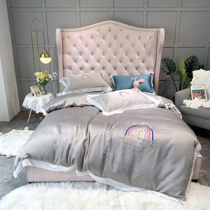 91家纺网 家纺一手货源 找家纺 博纳 2020新款双面水洗真丝四件套雪纺绣花彩虹之约高级灰