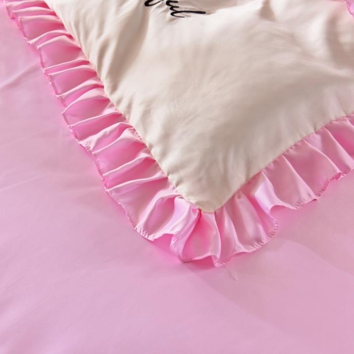 91家纺网 家纺一手货源 找家纺 绒世界 2020新款韩式床裙式水洗真丝绣花四件套 草莓-粉白