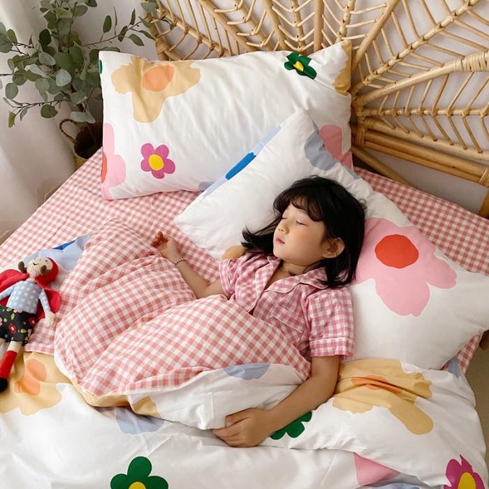 91家纺网 家纺一手货源 找家纺 星期八 2020新款13372全棉四件套 涂鸦花朵