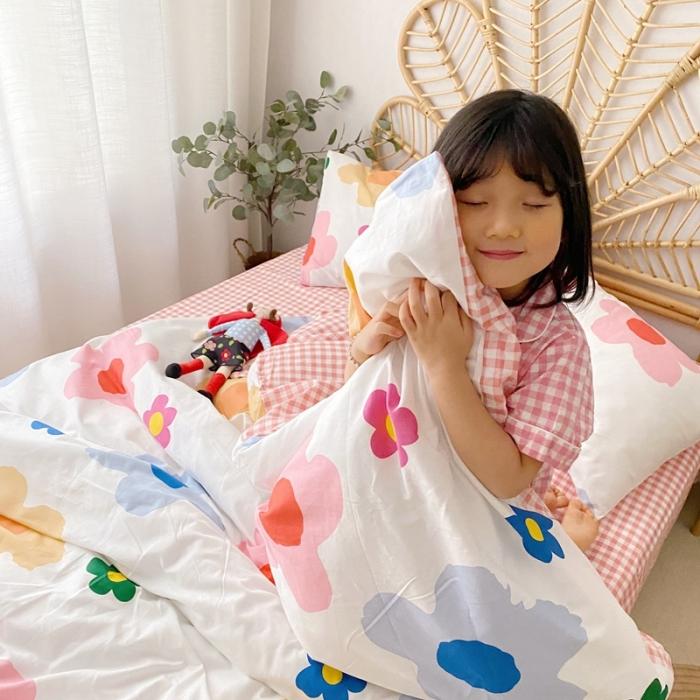 91家纺网 家纺一手货源 找家纺 星期八 2020新款13372全棉四件套 涂鸦花朵