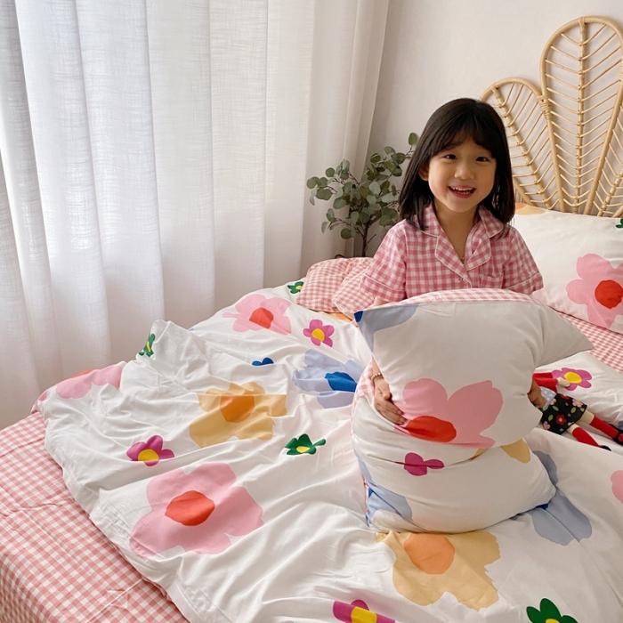 91家纺网 家纺一手货源 找家纺 星期八 2020新款13372全棉四件套 涂鸦花朵