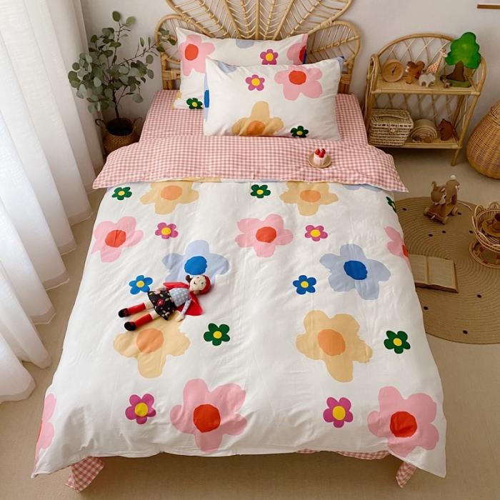 91家纺网 家纺一手货源 找家纺 星期八 2020新款13372全棉四件套 涂鸦花朵