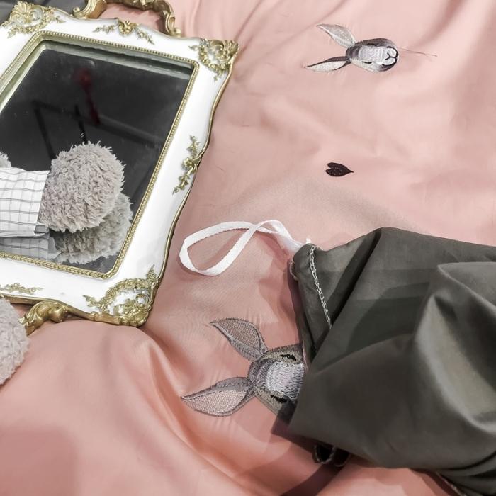 91家纺网 家纺一手货源 找家纺 眠帛家居 2020全棉绣花小清新四件套 伊凌豆沙