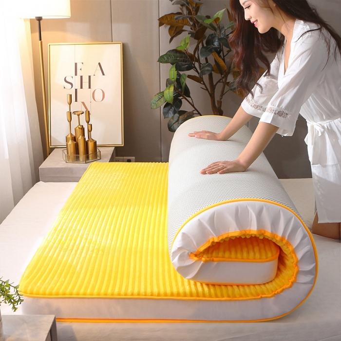 91家纺网 家纺一手货源 找家纺 欣罗兰垫业 2022三明治针织记忆棉床垫 纯黄