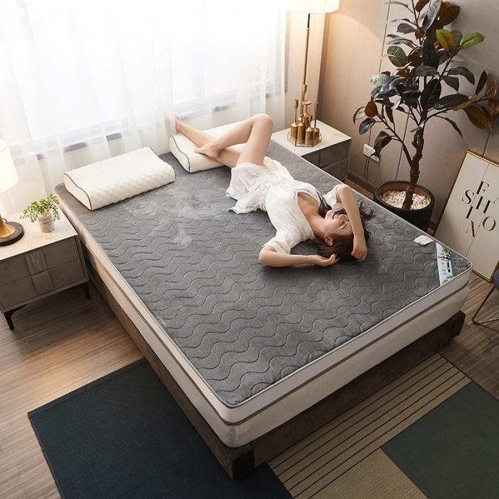 91家纺网 家纺一手货源 找家纺 欣罗兰垫业 2022三明治针织记忆棉床垫 法兰绒波浪灰