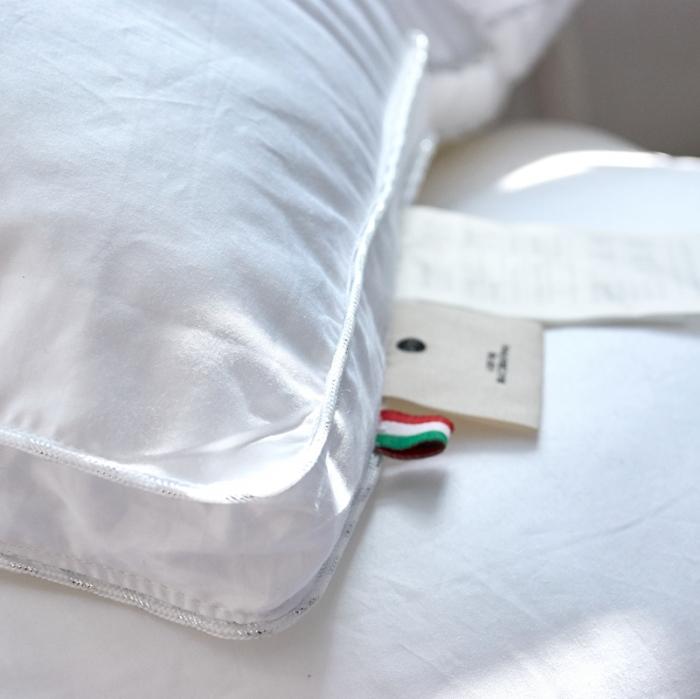 91家纺网 家纺一手货源 找家纺 方回家纺 80S纯棉贡缎立体枕芯