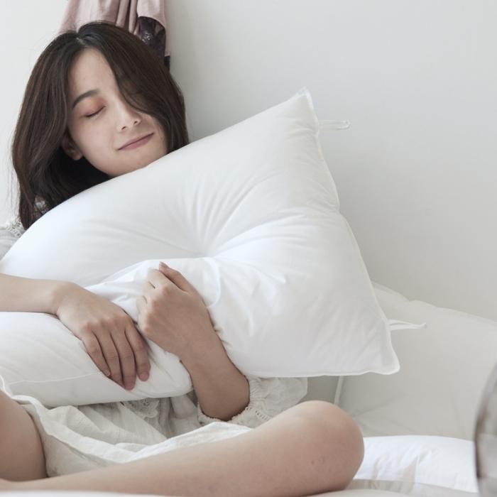 91家纺网 家纺一手货源 找家纺 方回家纺 2018新款纯棉云柔枕48*74cm