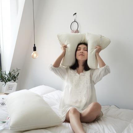 91家纺网 家纺一手货源 找家纺 方回家纺牛奶纤维枕芯成人正品酒店羽丝绒护颈枕头单人学生