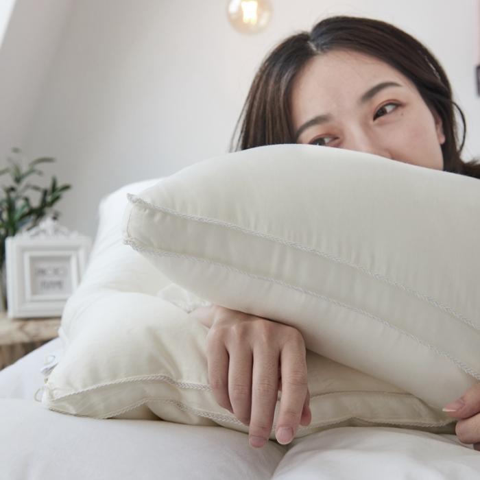 91家纺网 家纺一手货源 找家纺 方回家纺牛奶纤维枕芯成人正品酒店羽丝绒护颈枕头单人学生