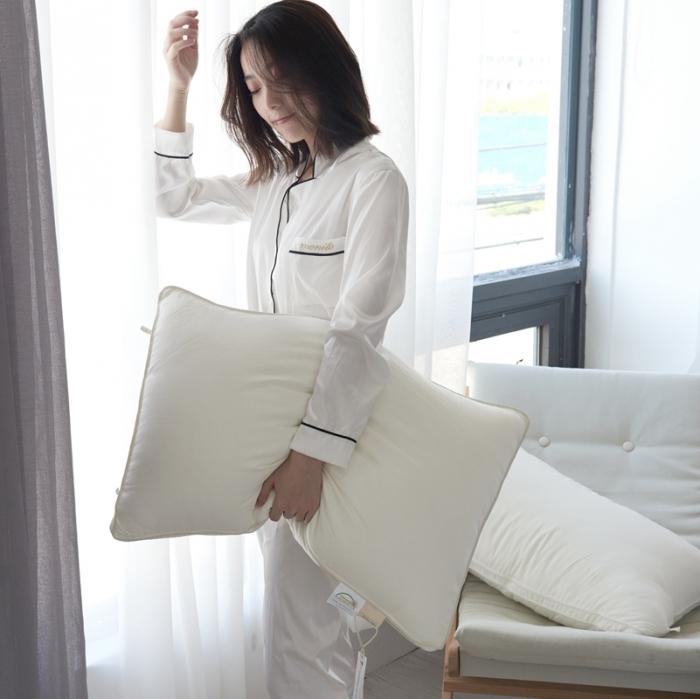 91家纺网 家纺一手货源 找家纺 方回家纺牛奶纤维枕芯成人正品酒店羽丝绒护颈枕头单人学生