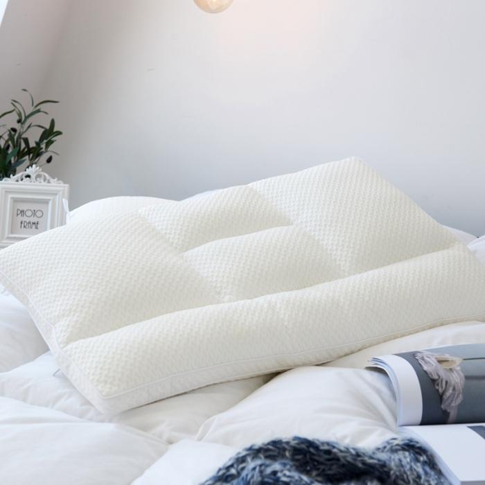 91家纺网 家纺一手货源 找家纺 方回 2022新款立体针织绒五分区枕48*74cm