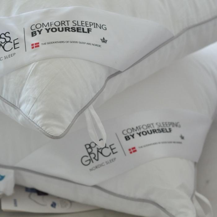 91家纺网 家纺一手货源 找家纺 方回 2022新款七星级酒店枕