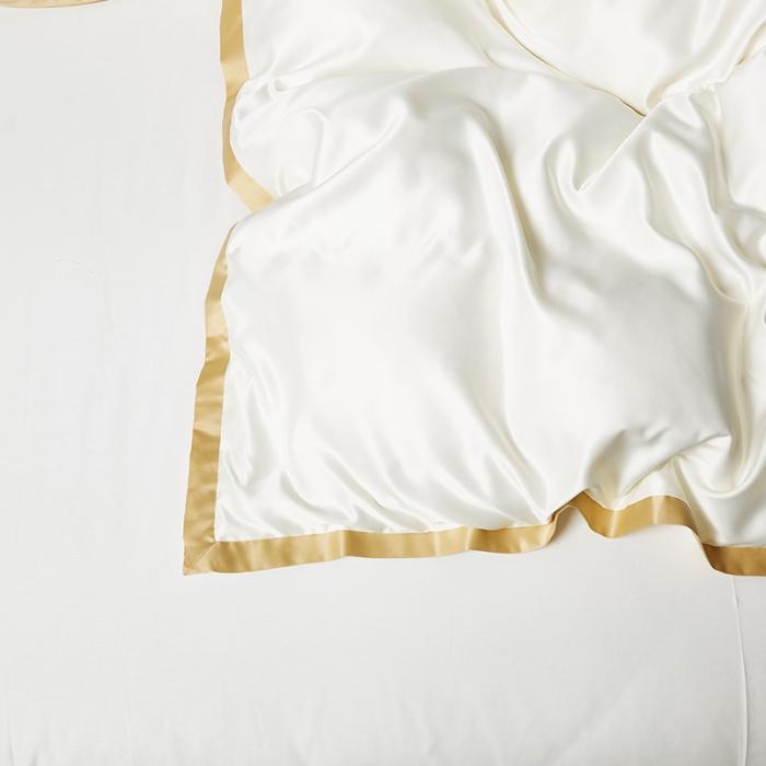 91家纺网 家纺一手货源 找家纺 安妮 2020新款水洗真丝凯茜四件套 月光白