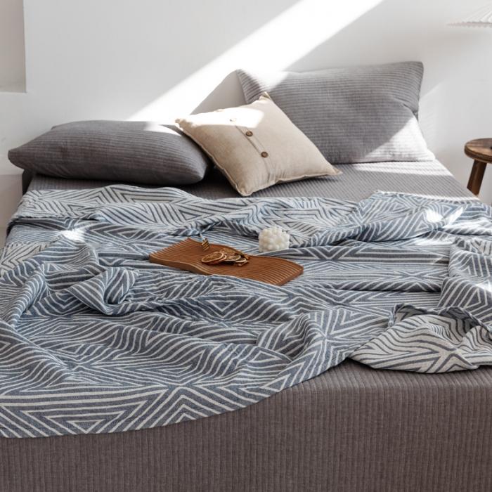 91家纺网 家纺一手货源 找家纺 朴尔 2020年新款加厚三层水洗棉全棉纱布毛巾被 等边三角-兰