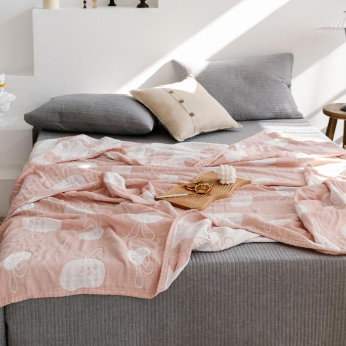 91家纺网 家纺一手货源 找家纺 朴尔 2020年新款加厚三层水洗棉全棉纱布毛巾被 灵动兔-粉