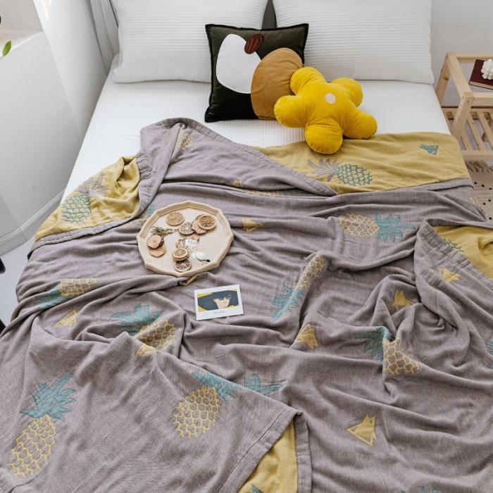 91家纺网 家纺一手货源 找家纺 朴尔 2020年新款水果系列四层纱布毛巾被 菠萝与三角-黄咖