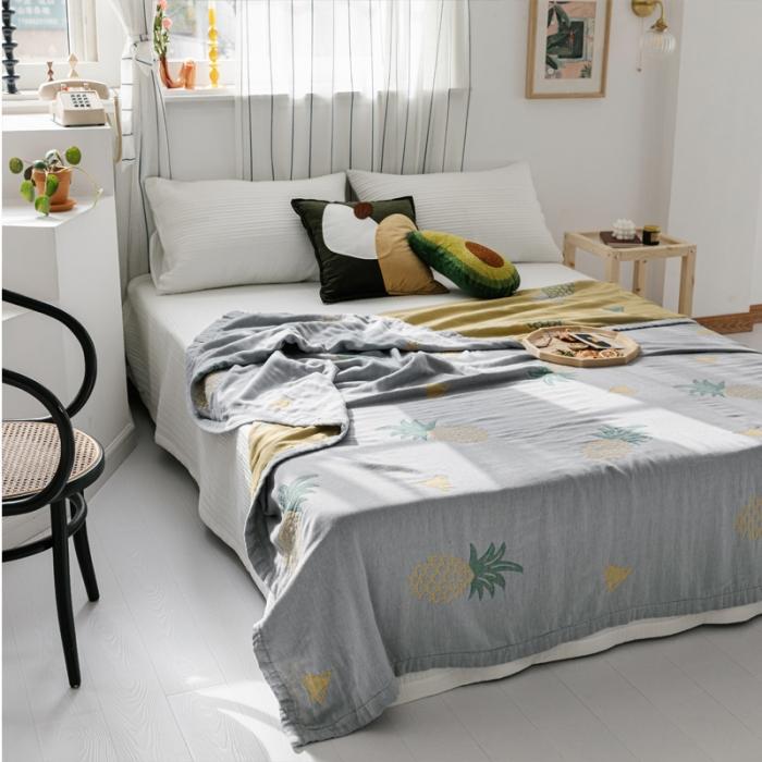 91家纺网 家纺一手货源 找家纺 朴尔 2020年新款水果系列四层纱布毛巾被 菠萝与三角-灰黄