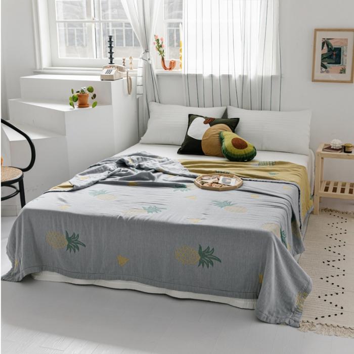 91家纺网 家纺一手货源 找家纺 朴尔 2020年新款水果系列四层纱布毛巾被 菠萝与三角-灰黄