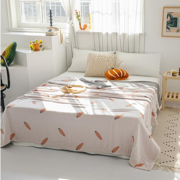 91家纺网 家纺一手货源 找家纺 朴尔 2020年新款水果系列四层纱布毛巾被 悠然胡萝卜-米灰