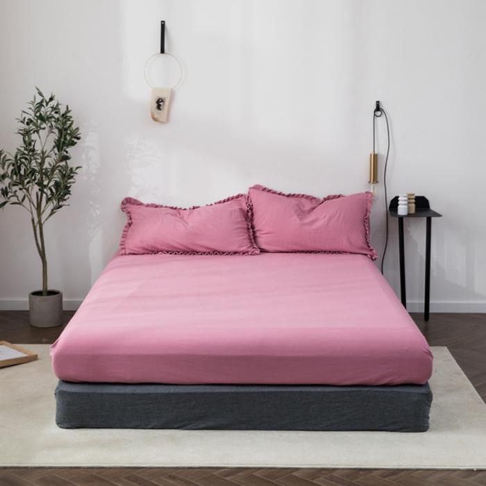 91家纺网 家纺一手货源 找家纺 轻奢坊 2023新款水洗棉日系褶皱短花边单品床笠 胭脂红