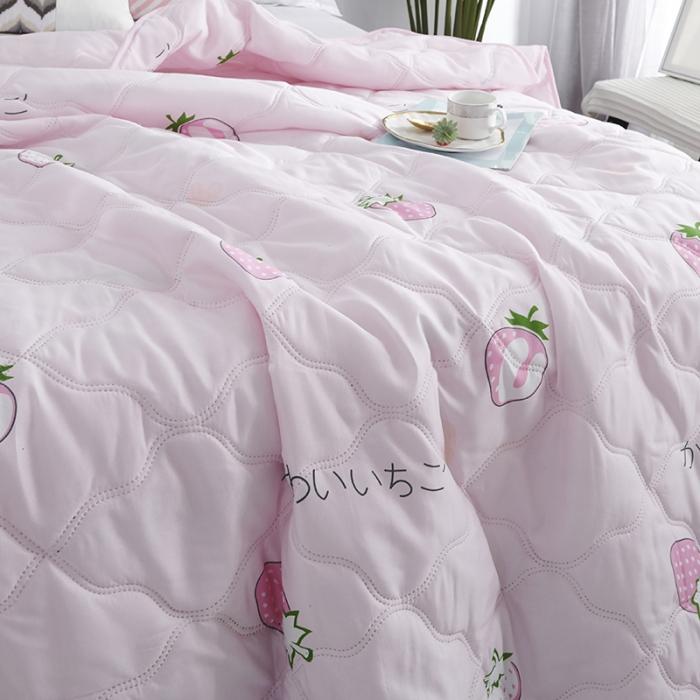 91家纺网 家纺一手货源 找家纺 畅销被业 2020新款超声波夏被 粉色草莓