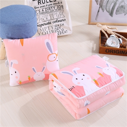 宝马家纺 2022年精梳棉抱枕被 幸福小兔