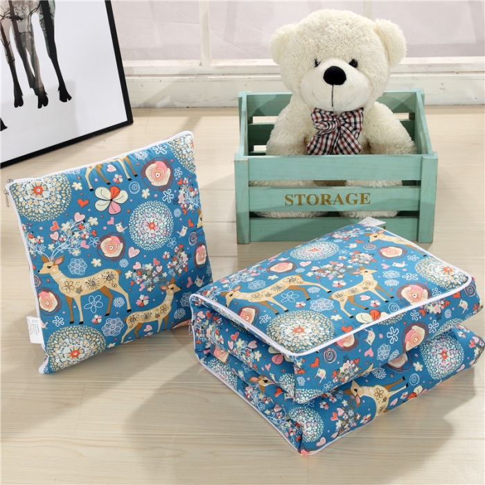 91家纺网 家纺一手货源 找家纺 宝马家纺 2022年精梳棉抱枕被 梅花三鹿