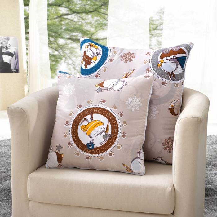 91家纺网 家纺一手货源 找家纺 宝马家纺 2022年精梳棉抱枕被 流氓兔