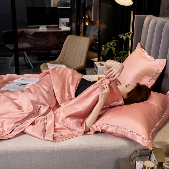 91家纺网 家纺一手货源 找家纺 换种生活 水洗天丝镂空夏被羽丝棉 果冻橙