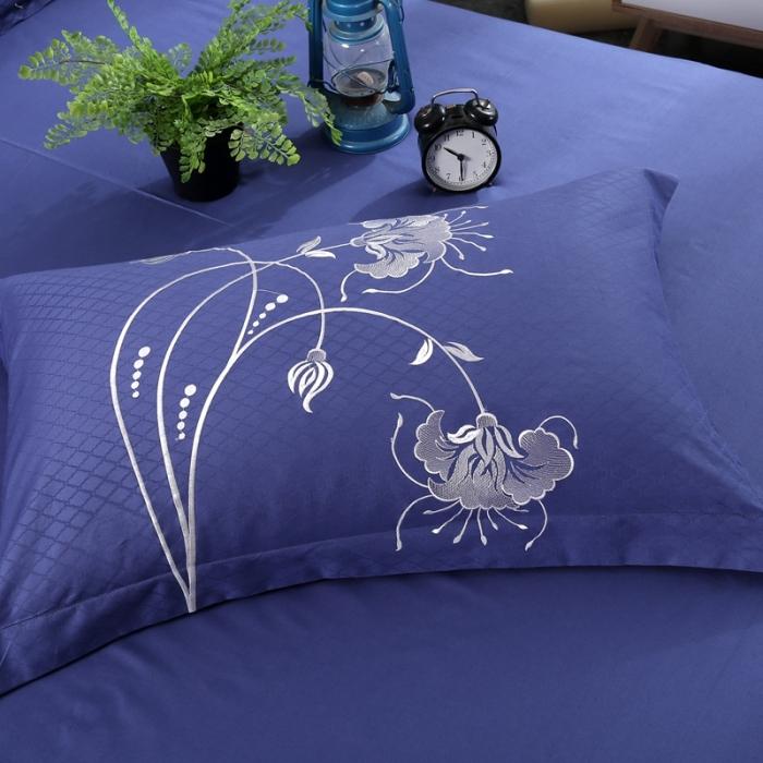 91家纺网 家纺一手货源 找家纺 玉雅家纺 2025新款全棉提花加绣花四件套多件套 魅影