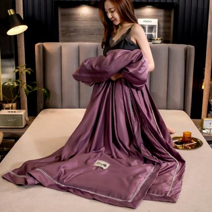 91家纺网 家纺一手货源 找家纺 换种生活 水洗天丝镂空夏被羽丝棉 茄花紫