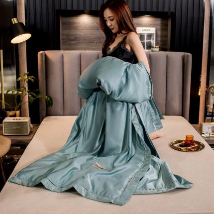 91家纺网 家纺一手货源 找家纺 换种生活 水洗天丝镂空夏被羽丝棉 提夫尼蓝