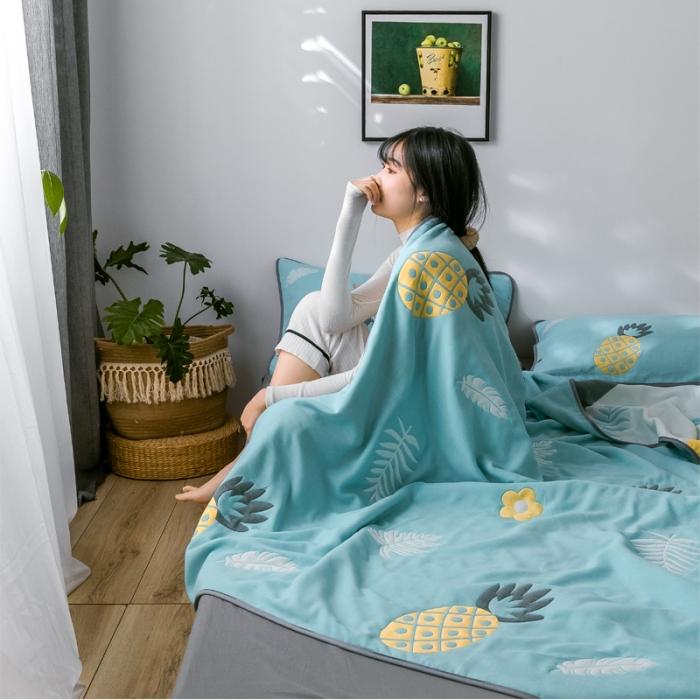 91家纺网 家纺一手货源 找家纺 朴尔2020新款时尚六层全棉纱布盖毯夏季毛巾被 菠萝物语-绿