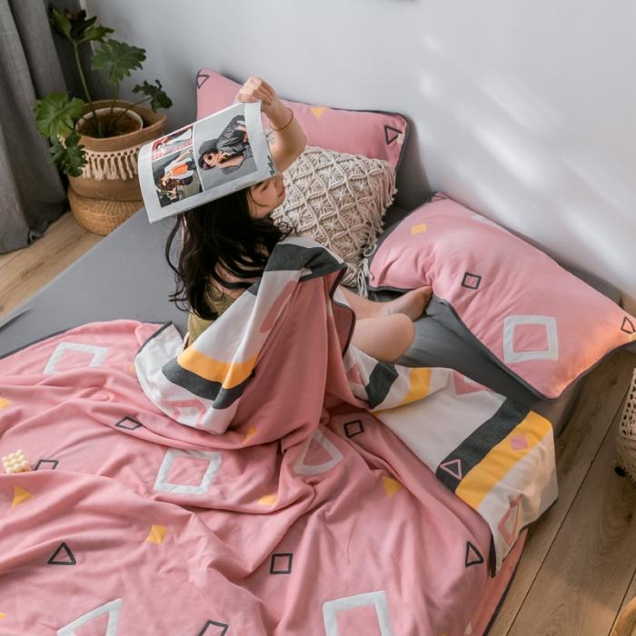 91家纺网 家纺一手货源 找家纺 朴尔2020新款时尚六层全棉纱布盖毯夏季毛巾被 时尚几何-粉