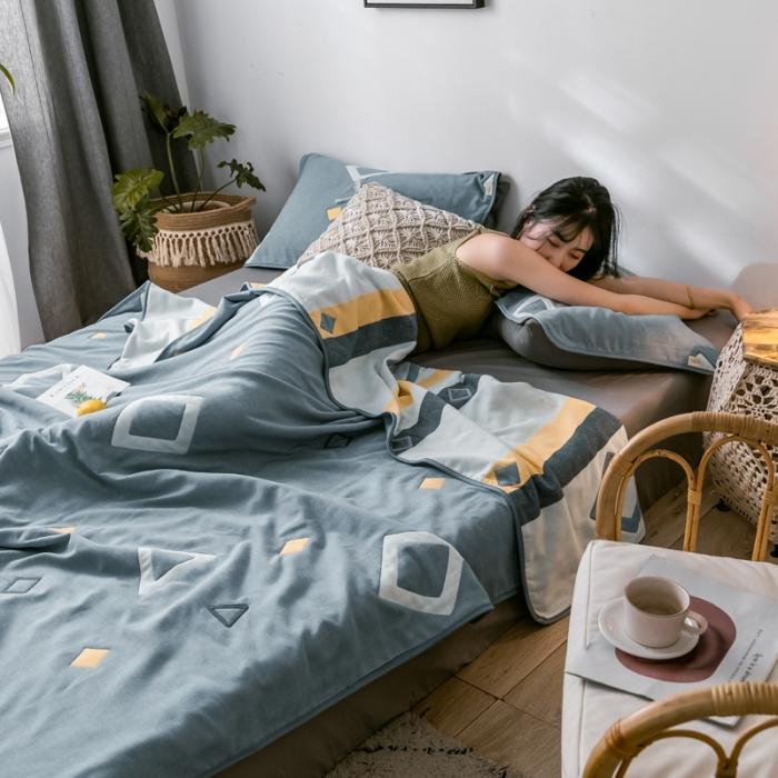 91家纺网 家纺一手货源 找家纺 朴尔2020新款时尚六层全棉纱布盖毯夏季毛巾被 时尚几何-蓝