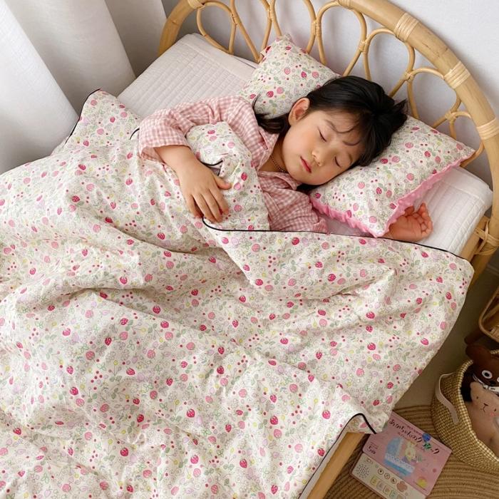 91家纺网 家纺一手货源 找家纺 星期八 2020新款全棉13372夏被两件套 小草莓