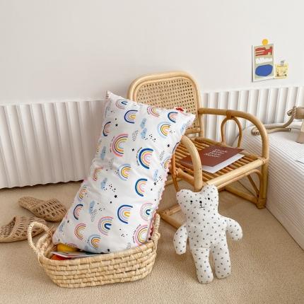 91家纺网 家纺一手货源 找家纺 星期八 2020新款春夏超ins豆豆枕枕芯 彩虹