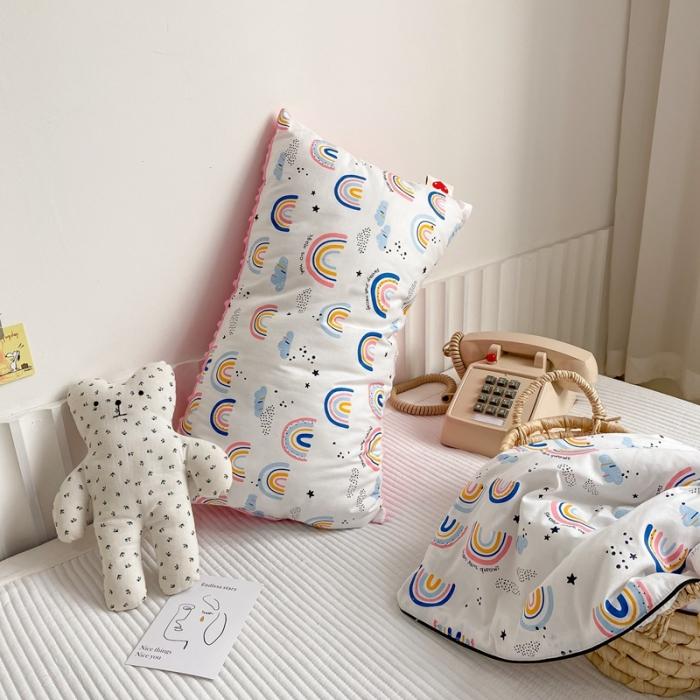 91家纺网 家纺一手货源 找家纺 星期八 2020新款春夏超ins豆豆枕枕芯 彩虹