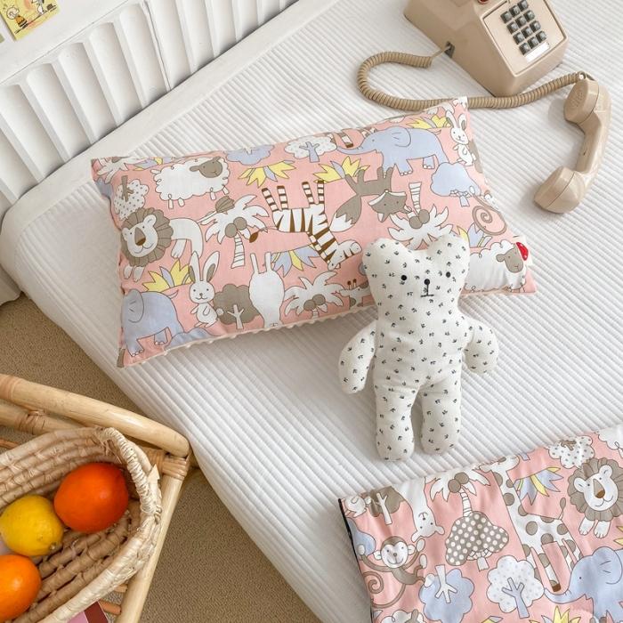 91家纺网 家纺一手货源 找家纺 星期八 2020新款春夏超ins豆豆枕枕芯 动物狂欢