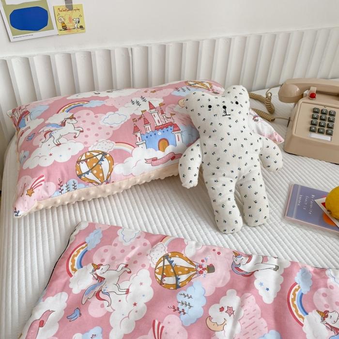 91家纺网 家纺一手货源 找家纺 星期八 2020新款春夏超ins豆豆枕枕芯 独角马