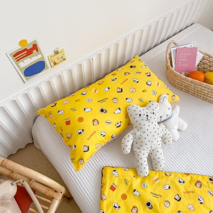 91家纺网 家纺一手货源 找家纺 星期八 2020新款春夏超ins豆豆枕枕芯 史努比黄